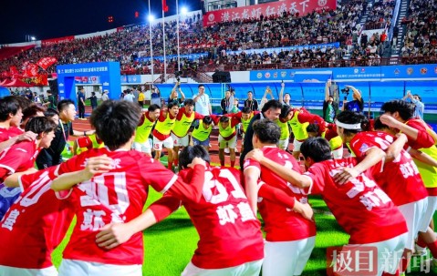 乐鱼体育APP-潜江小龙虾1:0“夹”住鄂州武昌鱼，楚超首战告捷